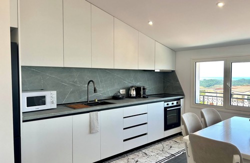 Ishem Apartment | Ishem Penthouse Free Wi-Fi 2 Balconies Green View Garden Pet-Friendly