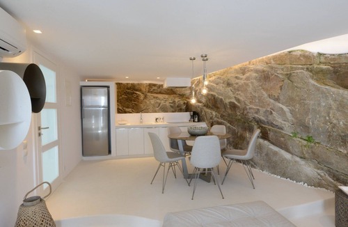 Tourlos Villa | ISholidays Mykonos Suite Amethyst