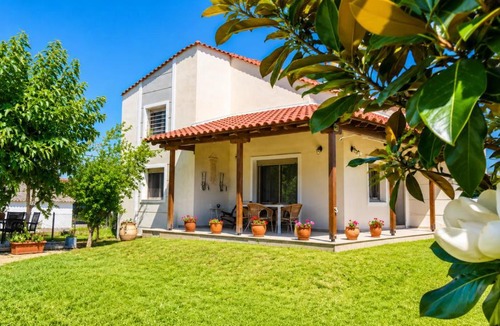 Keramoti House | Isidoros House