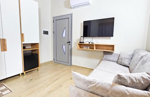 Vlore Apartment | Jico Travel - Villa Lilo
