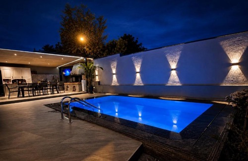 Farke Apartment | Joan villa Luxury Apt with Private Pool & Gym