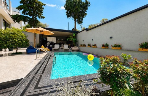 Farke Apartment | Joan villa Luxury Apt with Private Pool & Gym