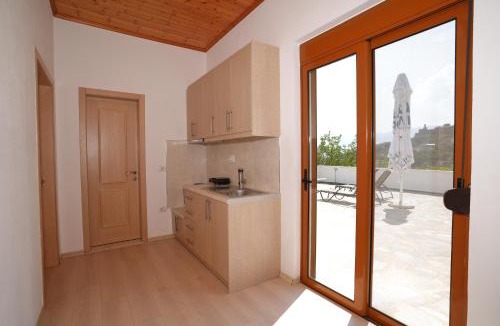 Gjirokaster Hotel | Jons Apartment