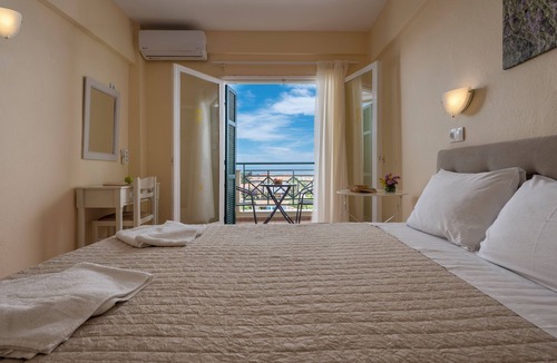 Kassandra Hotel | Julia Hotel