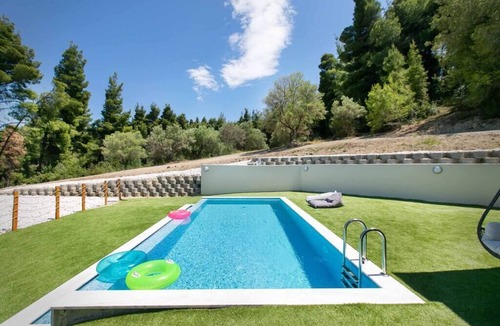 Kassandra Villa | K-Euphoria Club Infinity Villa 1 Pefkohori by Halkidiki Villas