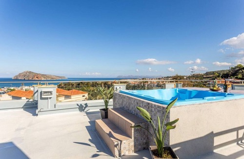 Agia Apartment | Kallia’s lux apt with Sea View & Cool Jacuzzi