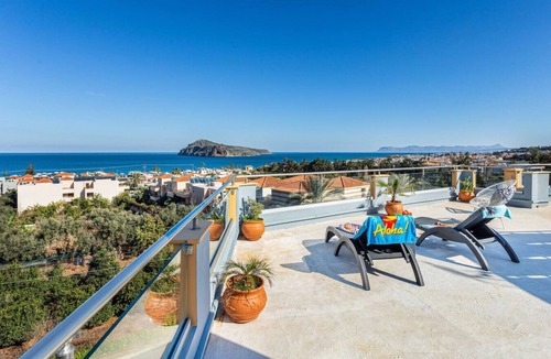 Agia Apartment | Kallia’s lux apt with Sea View & Cool Jacuzzi
