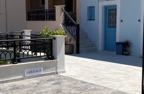 Kamari Apartment | Kalymnos getaway atop Linaria Beach