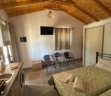 Karvelas Apartment | Kamares Bay Escape