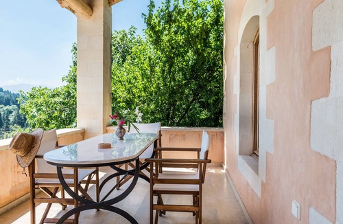 Maheri House | Kamares Private Pool stone Villa