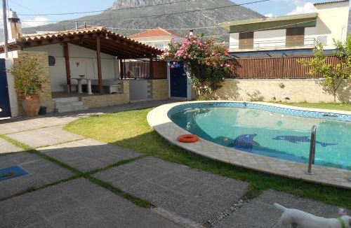 Xylokastro-Evrostina House | Kamari Beachfront Apartments