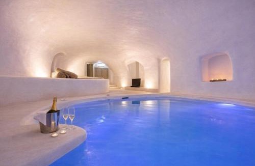 Megalochori House | Kampanario Luxury Two-Bedroom Villa with Private Jacuzzi