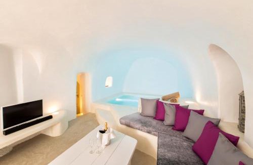Megalochori House | Kampanario Luxury Two-Bedroom Villa with Private Jacuzzi