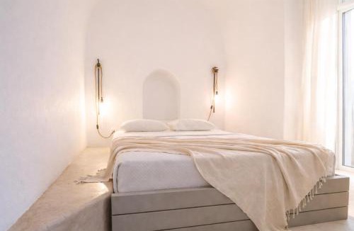 Megalochori House | Kampanario Luxury Two-Bedroom Villa with Private Jacuzzi