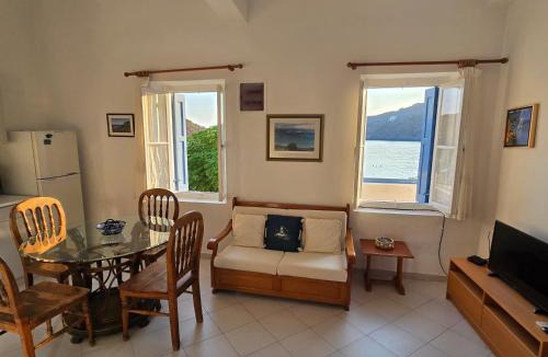 Kithira Apartment | Kapsali Beach House