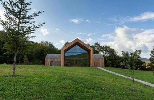 Kolovicë Ski Chalet | Kasollet e zanave