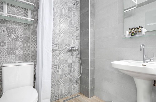 Ormos Prinou Hotel | Kazaviti Hotel