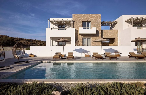 Adamas Apartment | Kedros Milos Suites