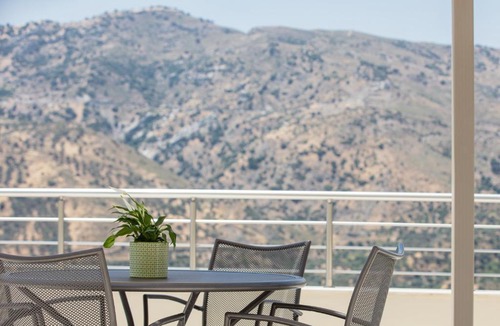 Orne Villa | "Kedros Villa" a luxury touch by Rentado