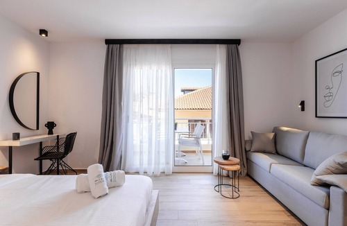 Haniotis Apartment | Kentro Luxury Suites