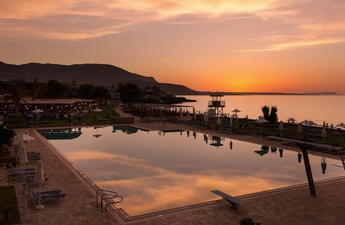 Malia Resort | Kernos Beach Hotel & Bungalows