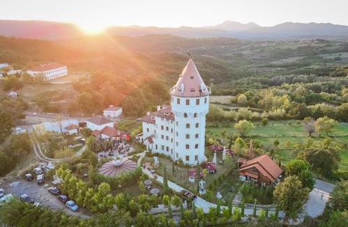 Sakës Hotel | Keshtjella Duka