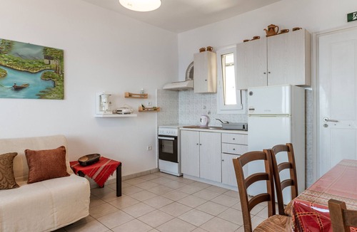 Agia Eleousa Apartment | 'KNA Studio C' with Sea View, Wi-Fi and Air Conditioning