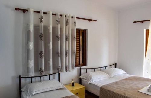 Lukove Hotel | Kompleks Angjelo