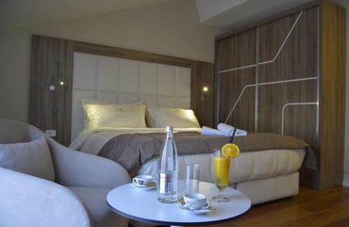 Bushat Hotel | Kompleksi Exalco-Al