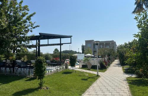 Rade Bed & Breakfast | Kompleksi Kenaqesia