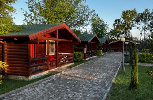 Sakës Ski Chalet | Kompleksi Turistik Leonardo