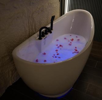 Fushe-Kruje Hotel | Kompleksi Xhixha