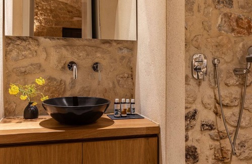 Oitylo Hotel | Korona Boutique Hotel