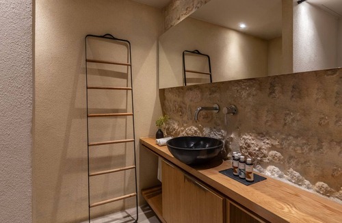Oitylo Hotel | Korona Boutique Hotel