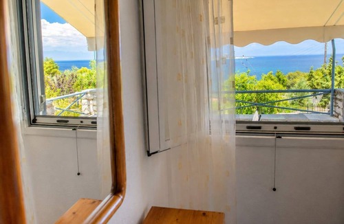 Pylos-Nestoras Apartment | Koroni Akrita Charm, Schiza Poolside & Garden Nest