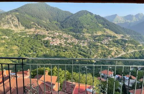 Metsovo Apartment | Kostis Central Loft