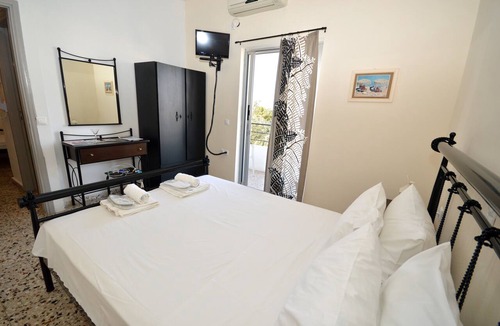 Scala House | Koukounari Rooms