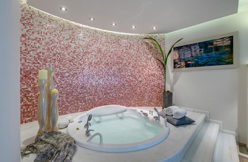 Stelida Hotel | Kouros Art Hotel - Designed for Adults