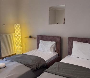 Lagkadas Apartment | Krithia Apartment with Garden Family Apartment