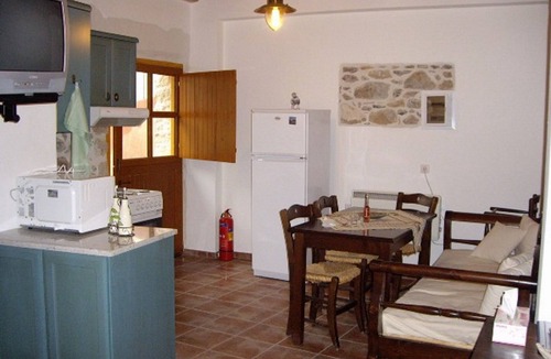 Listaros Cottage | KSA SOU GUESTHOUSE 2 - TRADITIONAL LOFT STYLE STONE HOUSE WITH CARACTER