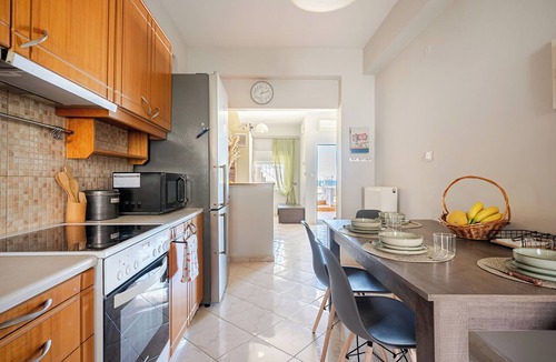 Kalyves Apartment | Kyma Haven Beachfront with Rooftop Jacuzzi
