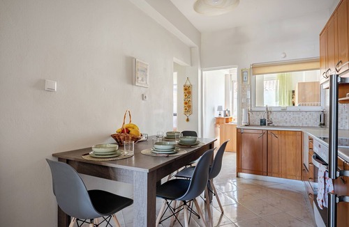Kalyves Apartment | Kyma Haven Beachfront with Rooftop Jacuzzi