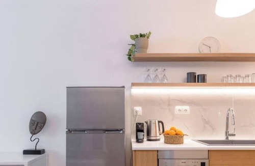 Kypseli Apartment | Kypseli`s Dreamy Studio: Your Cosy Greek Oasis!