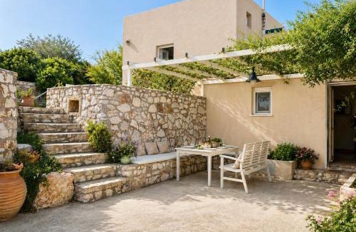 Travasarianika House | KYTHIRA ISLAND RETREAT
