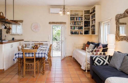 Travasarianika House | KYTHIRA ISLAND RETREAT