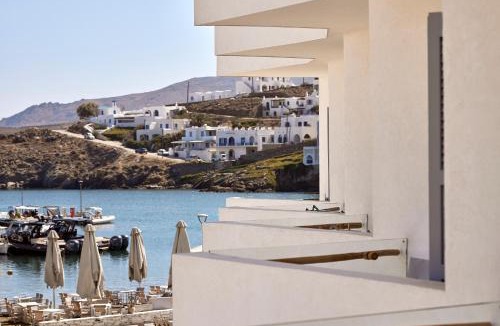 Loutra Hotel | Kythnos Bay Hotel