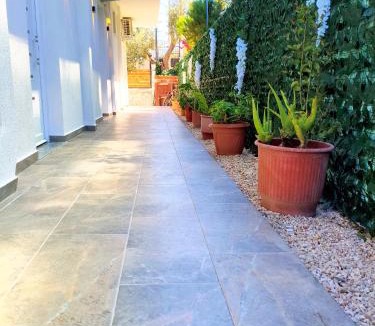 Ksamil Apartment | L & B Apartments