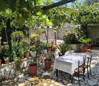 Qeparo Apartment | La Casa di Nonna