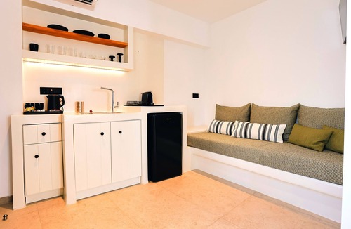 Naousa Apartment | La Maltese Boutique Paros