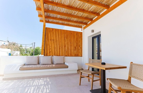 Naousa Apartment | La Maltese Boutique Paros
